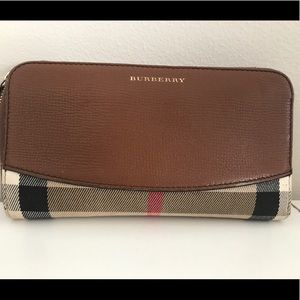 Burberry zip around wallet